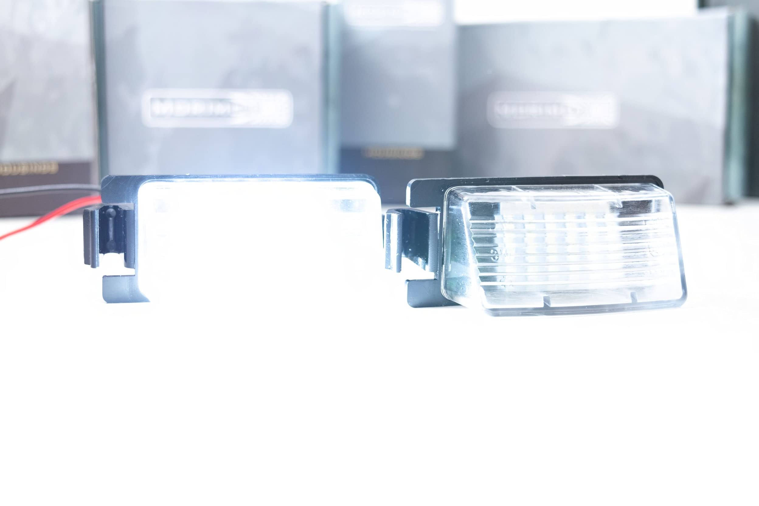 イチロー　ニッサン　ライト Amazon.com: Morimoto XB LED License Plate Lights, Black Housing